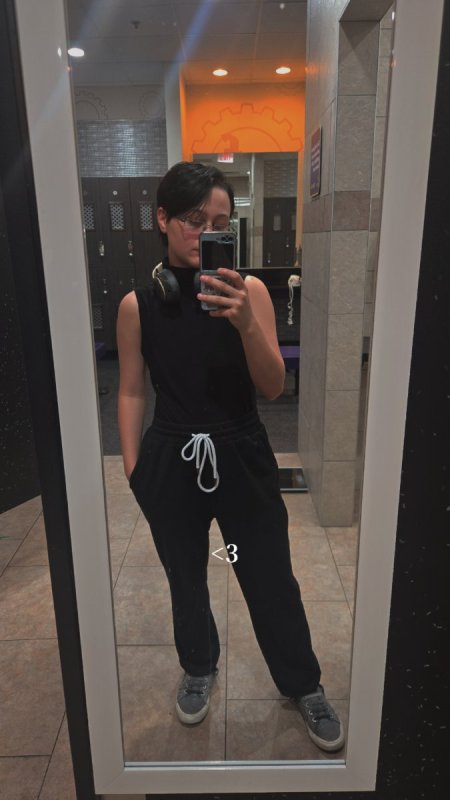 Looking for a findom 💜